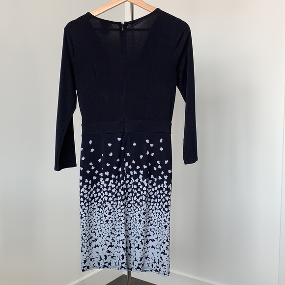 Ann Taylor cute navy dress with floral pattern 0 - Picture 6 of 8